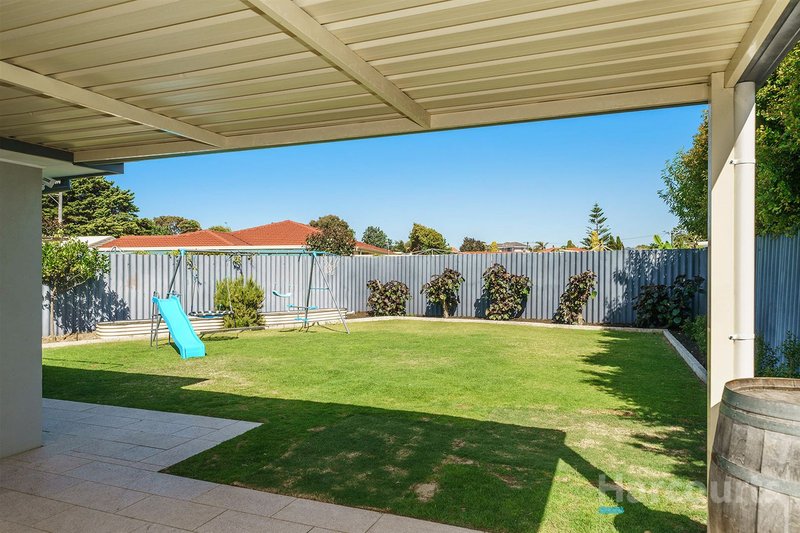 Photo - 18 Nekaya Way, Duncraig WA 6023 - Image 11