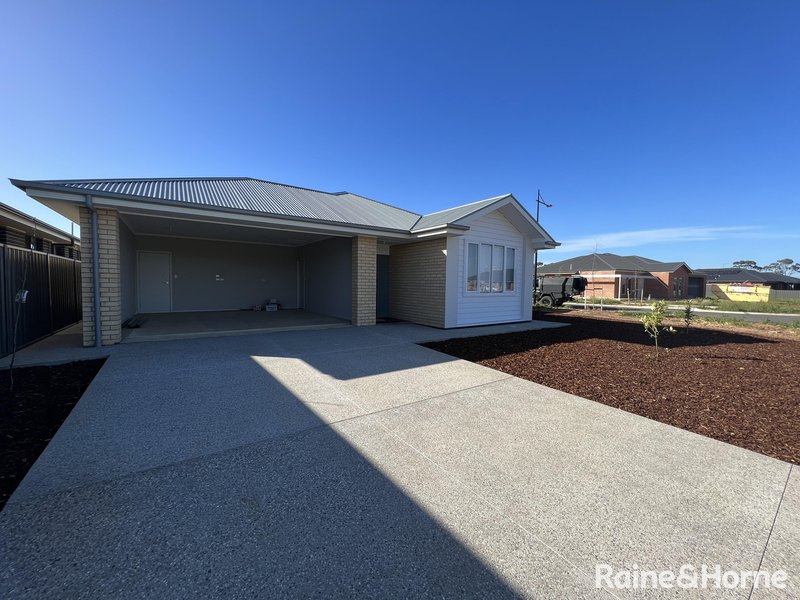 Photo - 18 Newbridge Parade, Murray Bridge SA 5253 - Image 1