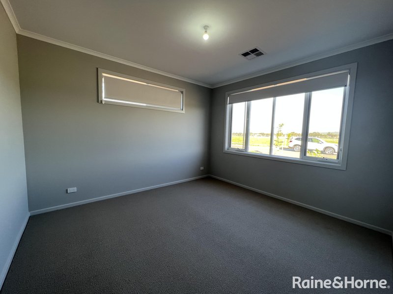 Photo - 18 Newbridge Parade, Murray Bridge SA 5253 - Image 7