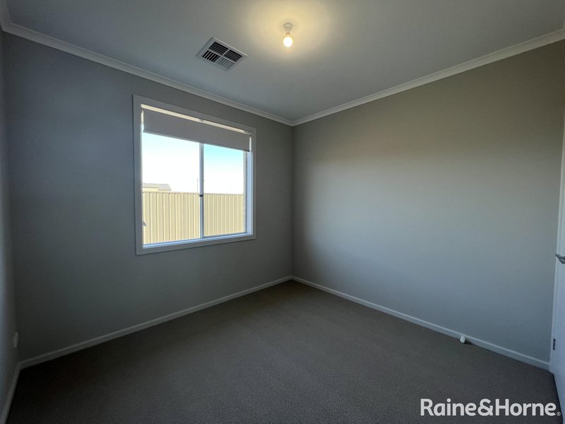 Photo - 18 Newbridge Parade, Murray Bridge SA 5253 - Image 13