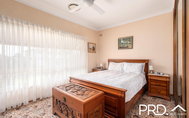 Photo - 18 Nichols Avenue, Revesby NSW 2212 - Image 5