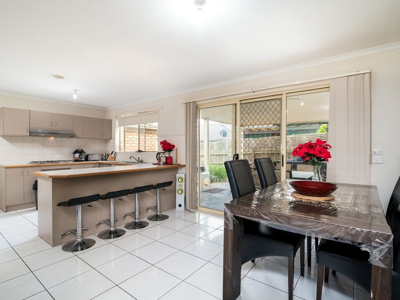 Photo - 18. Nirringa Drive, Hampton Park VIC 3976 - Image 3