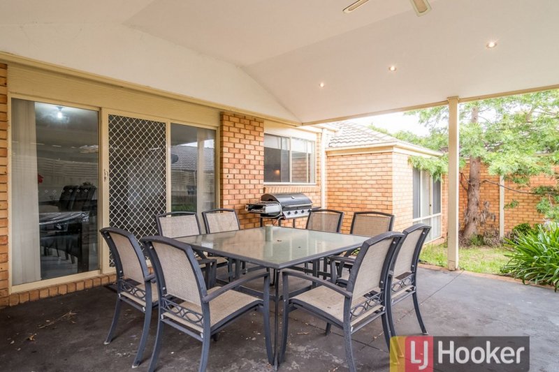 Photo - 18 Nirringa Drive, Hampton Park VIC 3976 - Image 13