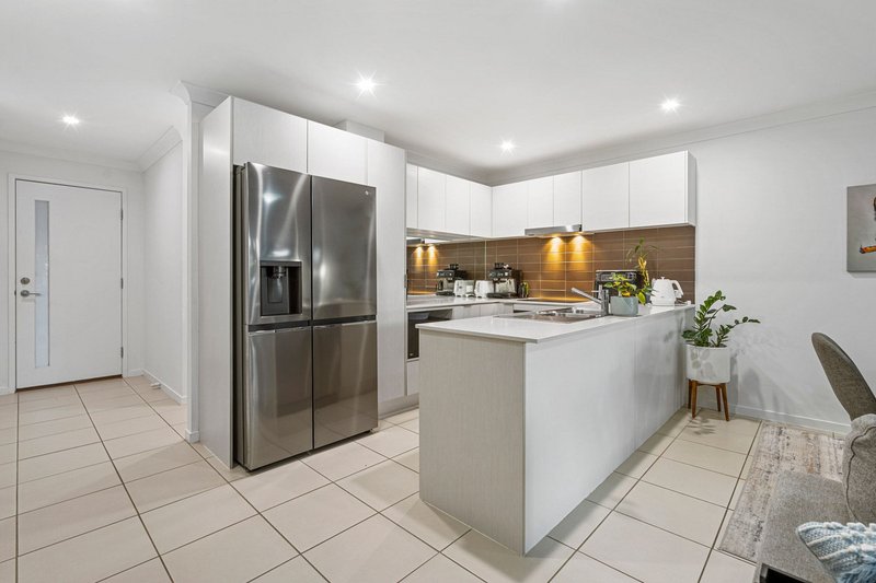 Photo - 1/8 Norfolk Street, Parkinson QLD 4115 - Image 7