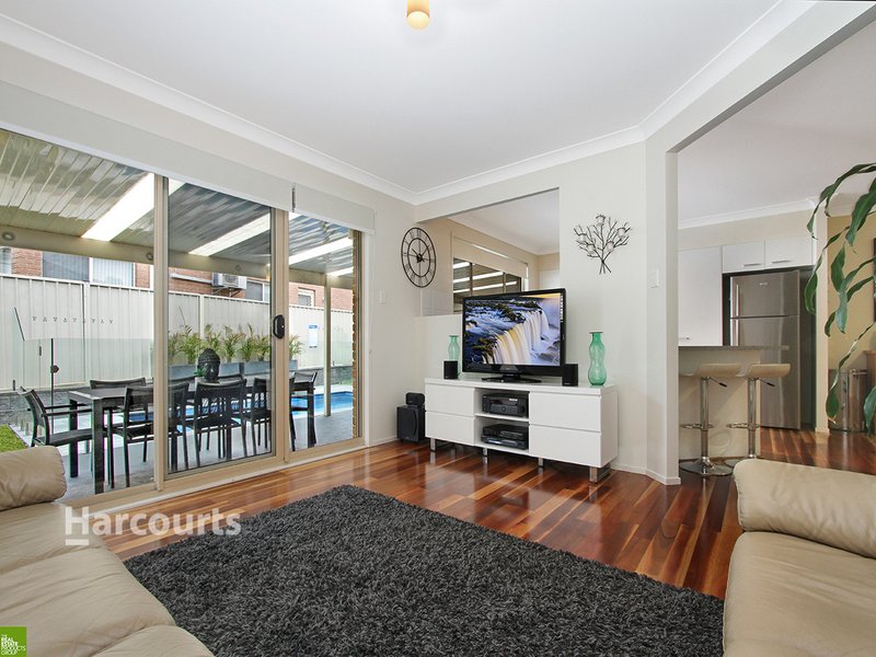 Photo - 18 Norman Clark Crescent, Horsley NSW 2530 - Image 1