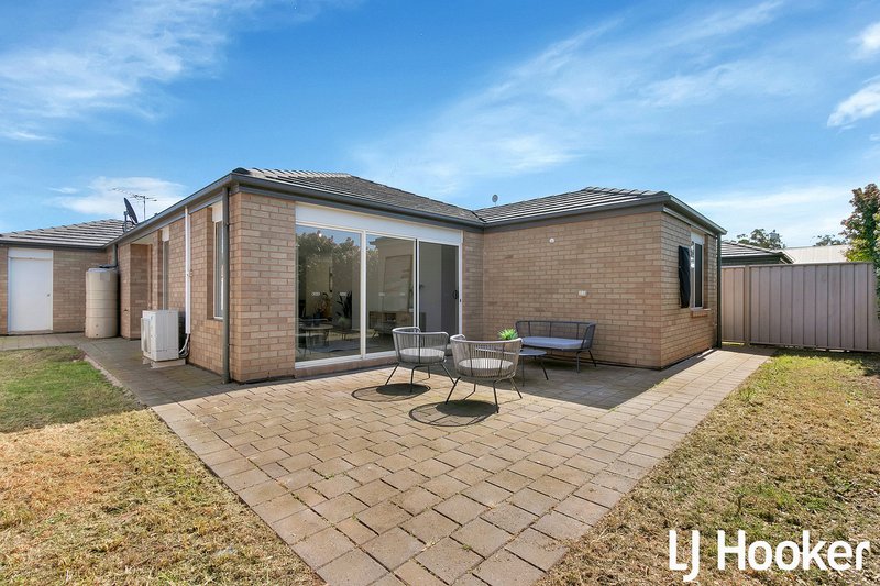 Photo - 18 Nybo Court, Munno Para West SA 5115 - Image 16