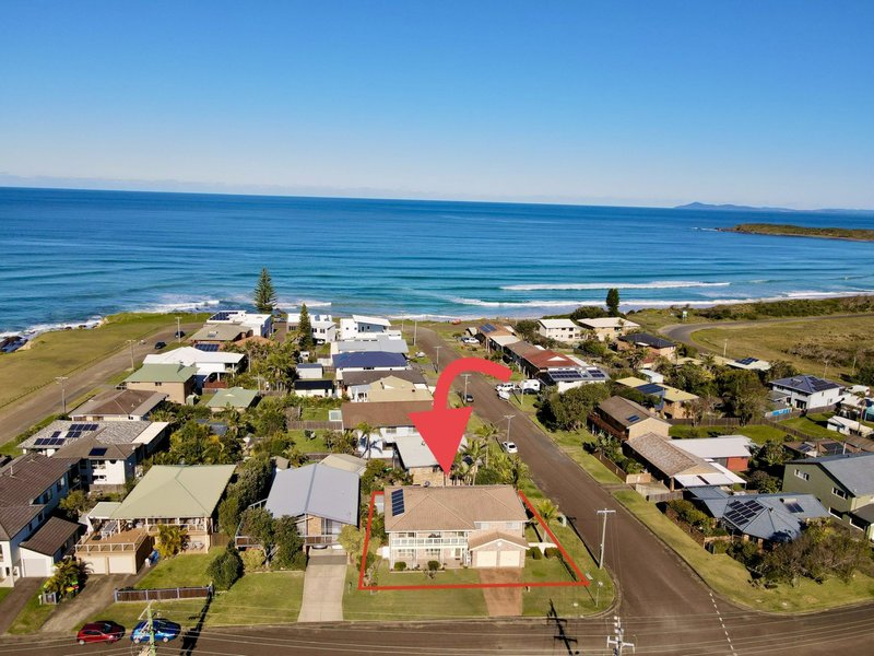 18 Ocean Drive, Wallabi Point NSW 2430