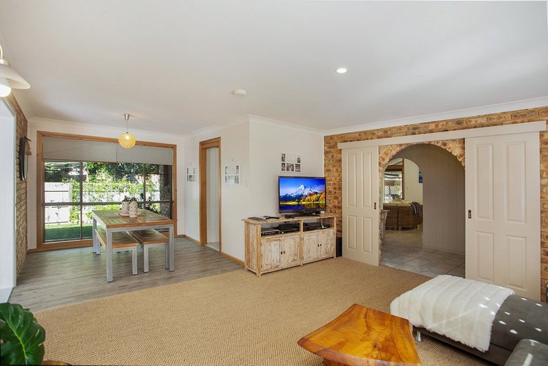 Photo - 18 Oceanic Place, Old Bar NSW 2430 - Image 7