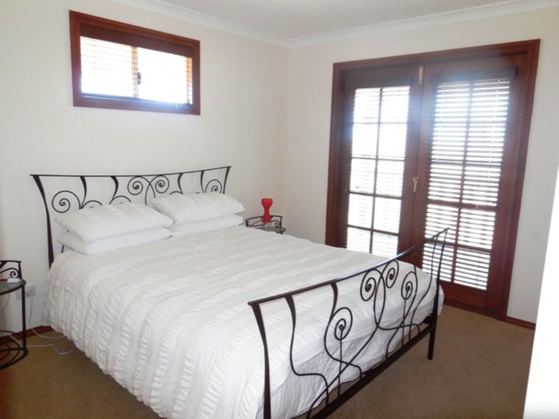 Photo - 18 Olive Grove, Karakin WA 6044 - Image 13