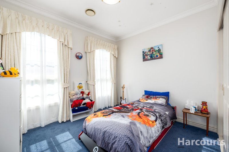 Photo - 18 Ollerton Avenue, Newborough VIC 3825 - Image 7