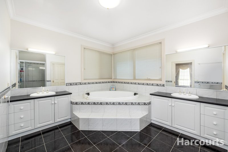 Photo - 18 Ollerton Avenue, Newborough VIC 3825 - Image 9