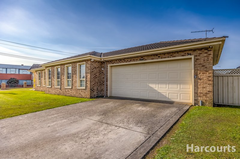 Photo - 18 Ollerton Avenue, Newborough VIC 3825 - Image 14