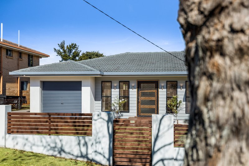 Photo - 18 Olsen Street, Rangeville QLD 4350 - Image 2