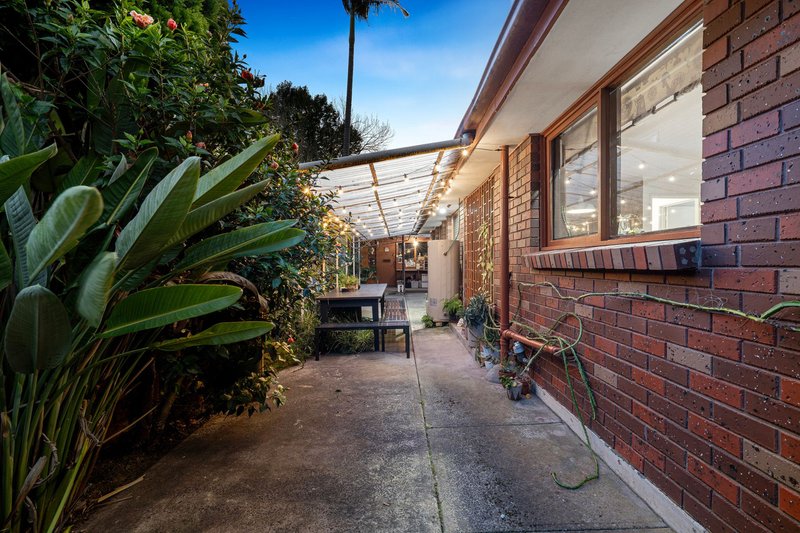 Photo - 1/8 Olympic Avenue, Springvale South VIC 3172 - Image 18