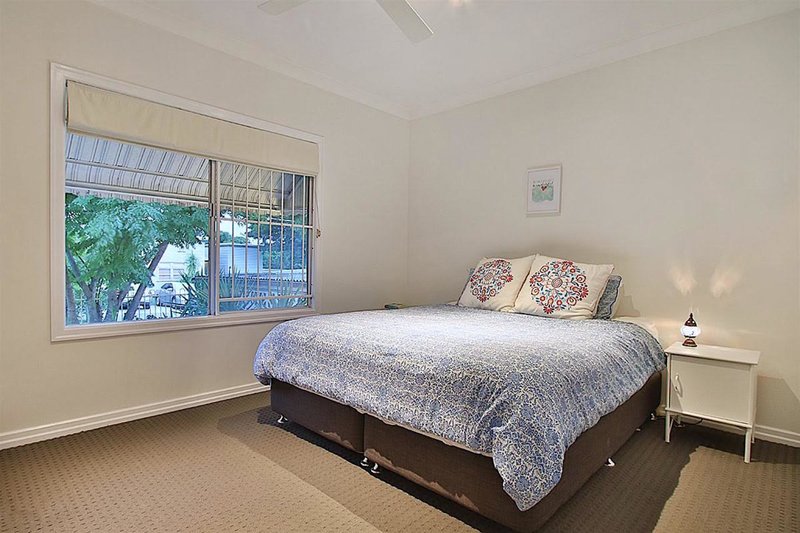 Photo - 18 Orchard Street, Eastern Heights QLD 4305 - Image 8