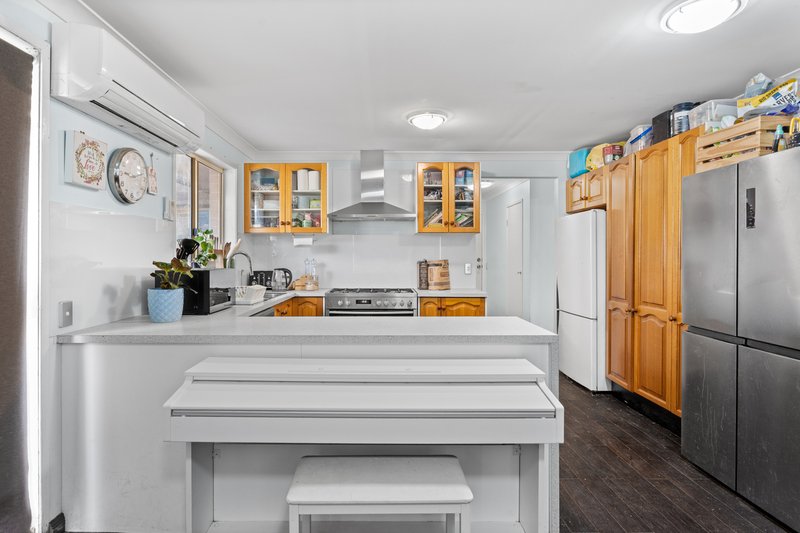 Photo - 18 Oriole Street, Glenmore Park NSW 2745 - Image 4