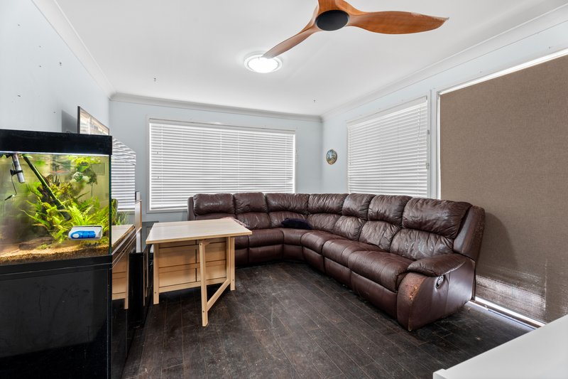 Photo - 18 Oriole Street, Glenmore Park NSW 2745 - Image 5