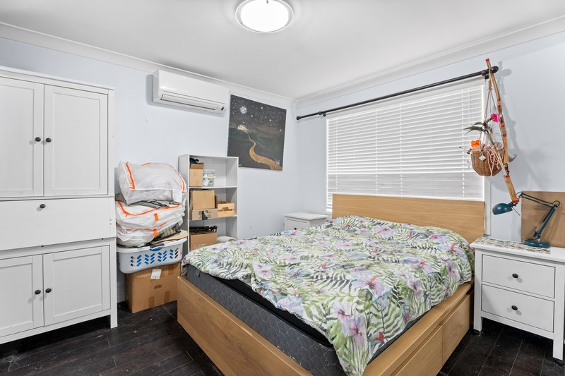 Photo - 18 Oriole Street, Glenmore Park NSW 2745 - Image 6