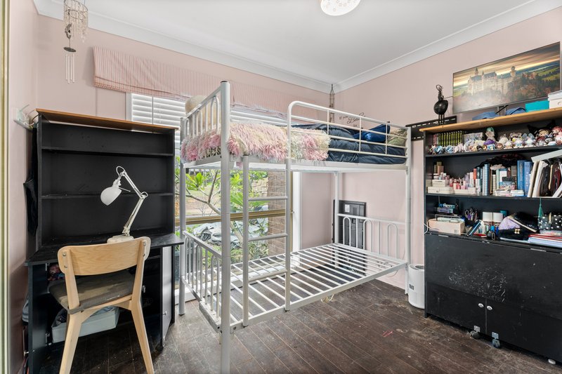 Photo - 18 Oriole Street, Glenmore Park NSW 2745 - Image 7