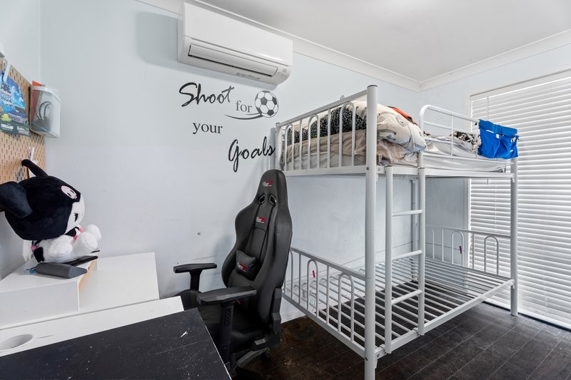 Photo - 18 Oriole Street, Glenmore Park NSW 2745 - Image 8