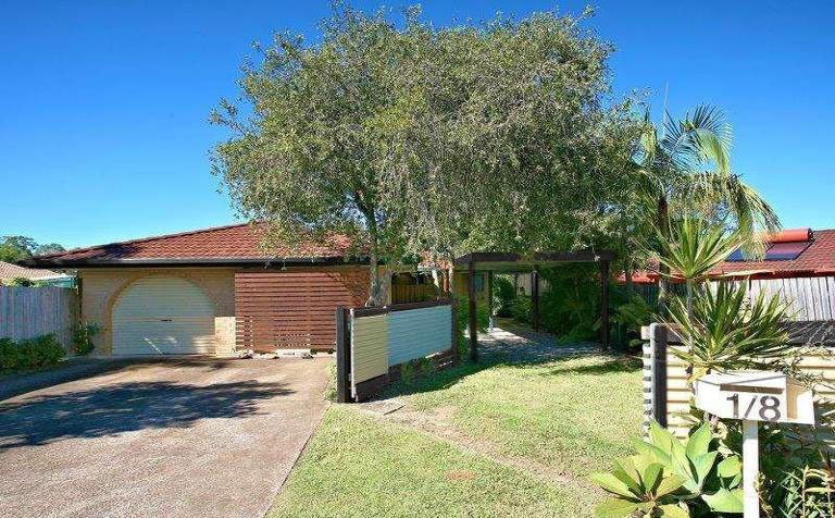 Photo - 1/8 Orkney Place, Labrador QLD 4215 - Image 2