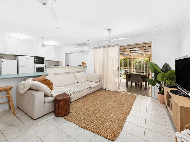 Photo - 18 Orla Court, Murrumba Downs QLD 4503 - Image 12