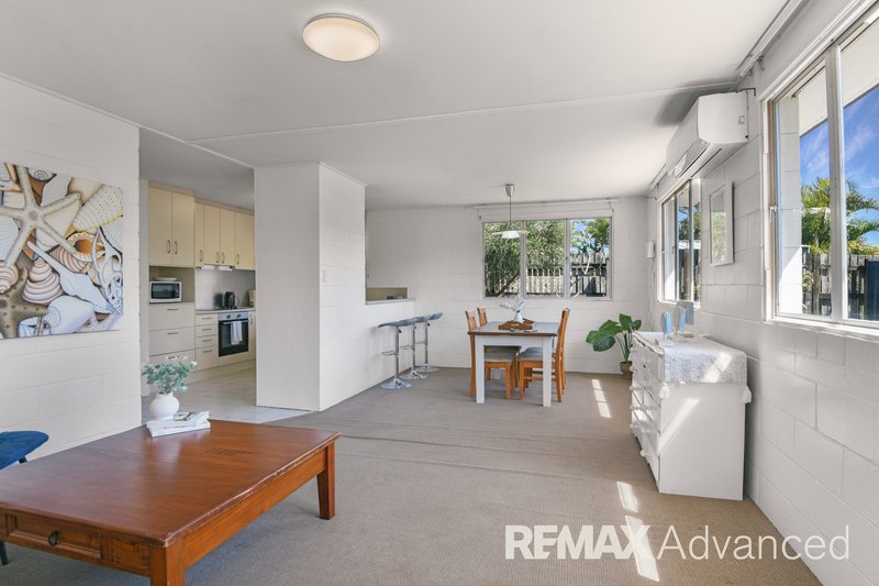Photo - 18 Oxley Way, Woorim QLD 4507 - Image 2