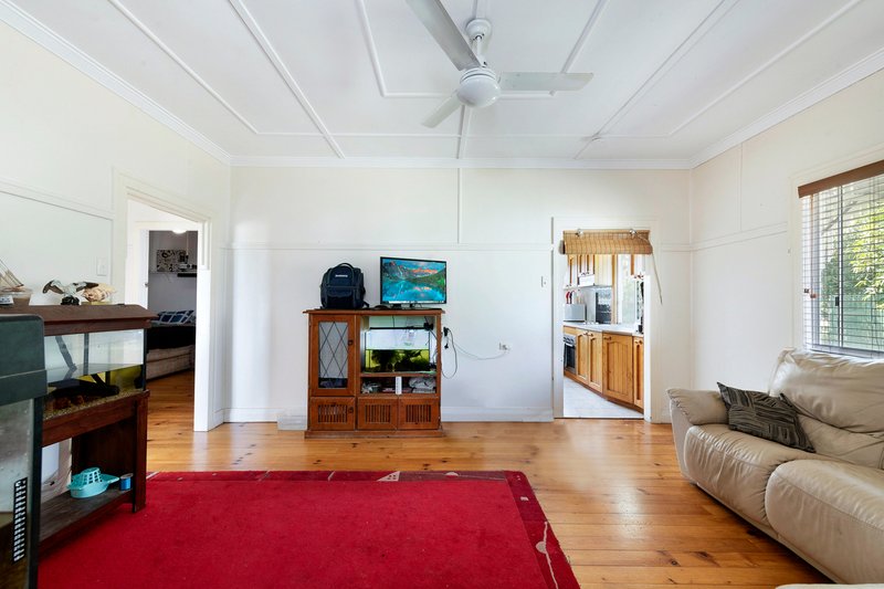 Photo - 18 Palmer Street, Millbank QLD 4670 - Image 13