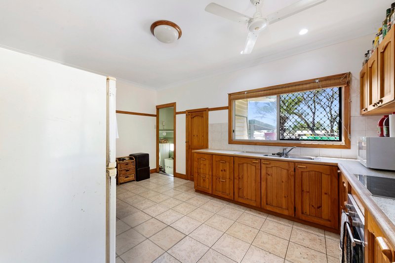 Photo - 18 Palmer Street, Millbank QLD 4670 - Image 14