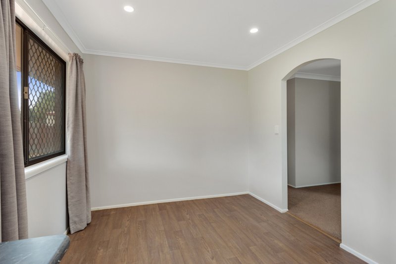 Photo - 18 Panda Street, Harristown QLD 4350 - Image 3