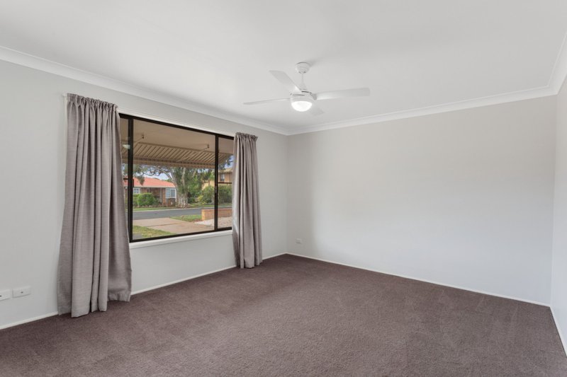 Photo - 18 Panda Street, Harristown QLD 4350 - Image 4