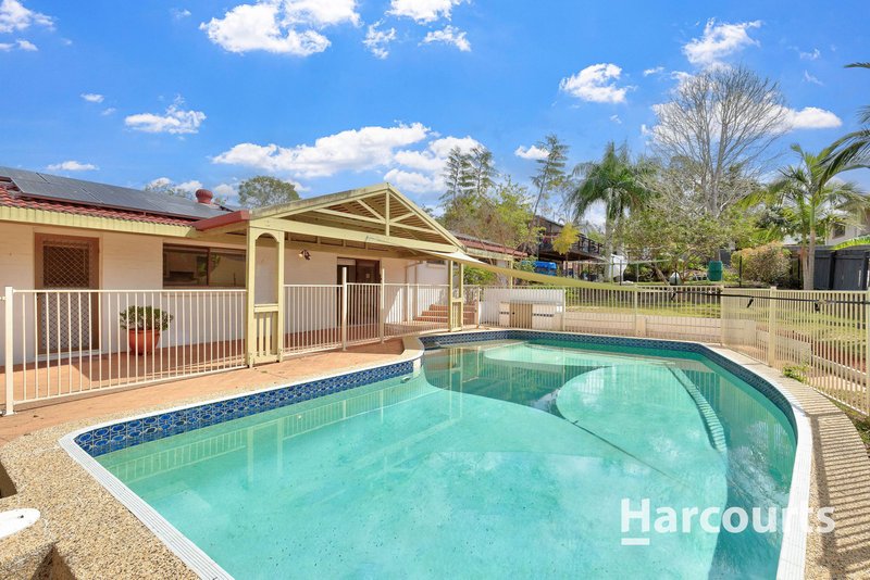 Photo - 18 Pandian Crescent, Bellbowrie QLD 4070 - Image 2