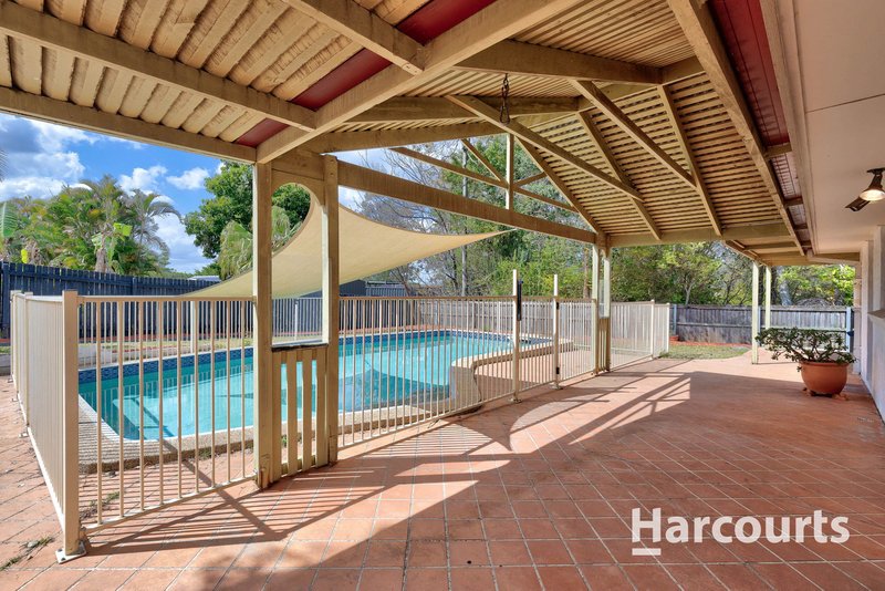 Photo - 18 Pandian Crescent, Bellbowrie QLD 4070 - Image 10