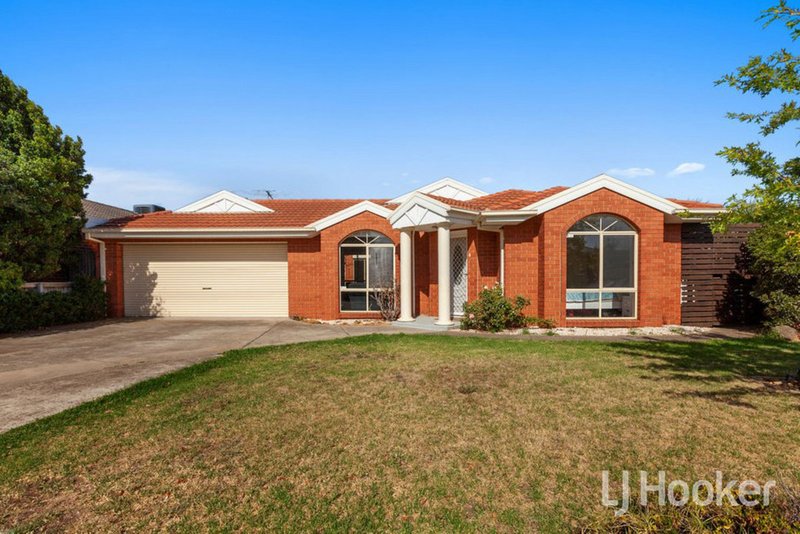 18 Paola Circuit, Point Cook VIC 3030