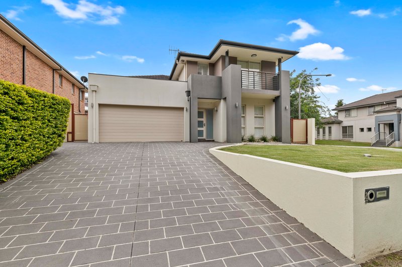 Photo - 18 Parakeet Grove, Glenmore Park NSW 2745 - Image 3