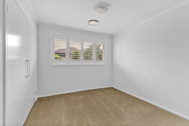 Photo - 18 Parakeet Grove, Glenmore Park NSW 2745 - Image 13