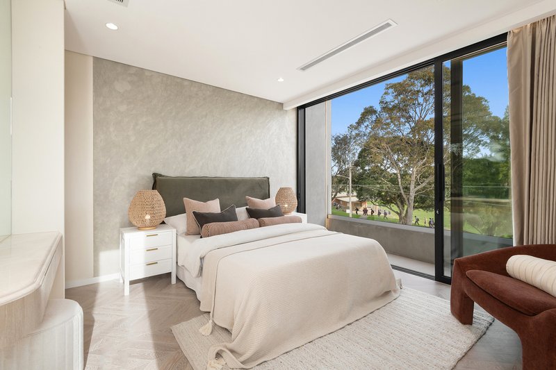 Photo - 18 Parkside Drive, Kogarah Bay NSW 2217 - Image 6