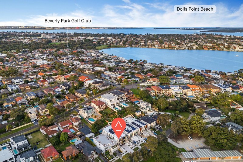Photo - 18 Parkside Drive, Kogarah Bay NSW 2217 - Image 9