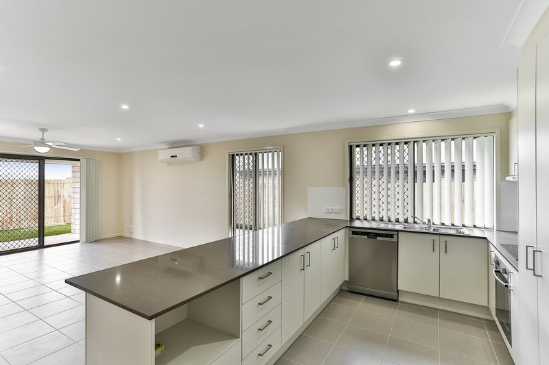 Photo - 18 Parkview Drive, Glenvale QLD 4350 - Image 3