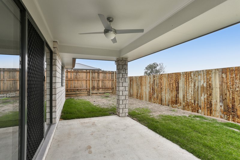 Photo - 18 Parkview Drive, Glenvale QLD 4350 - Image 13