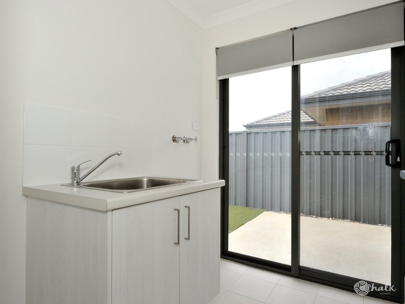 Photo - 18 Parkville Boulevard, Baldivis WA 6171 - Image 11