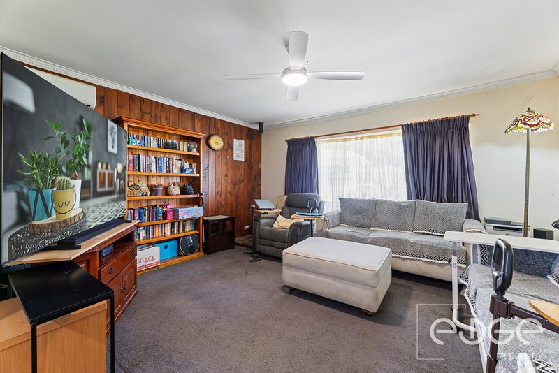Photo - 18 Parslow Road, Para Hills SA 5096 - Image 2