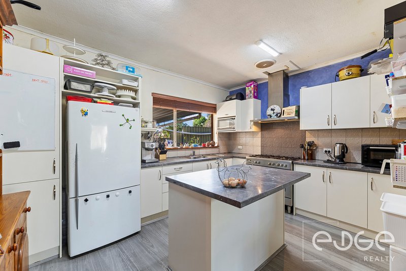 Photo - 18 Parslow Road, Para Hills SA 5096 - Image 4