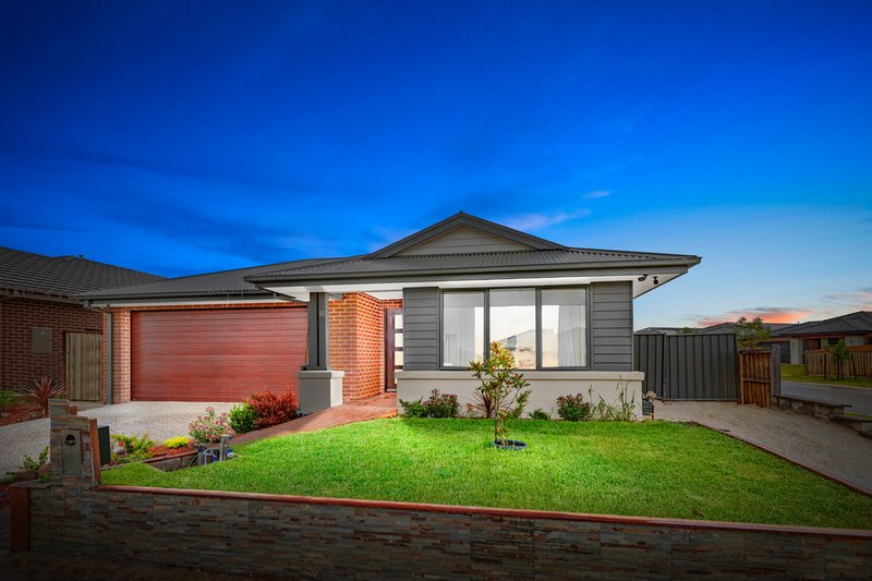 18 Pastille Road, Manor Lakes VIC 3024