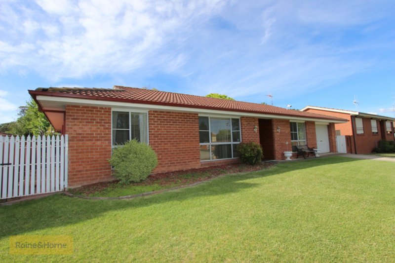 18 Patterson Place, Kelso NSW 2795