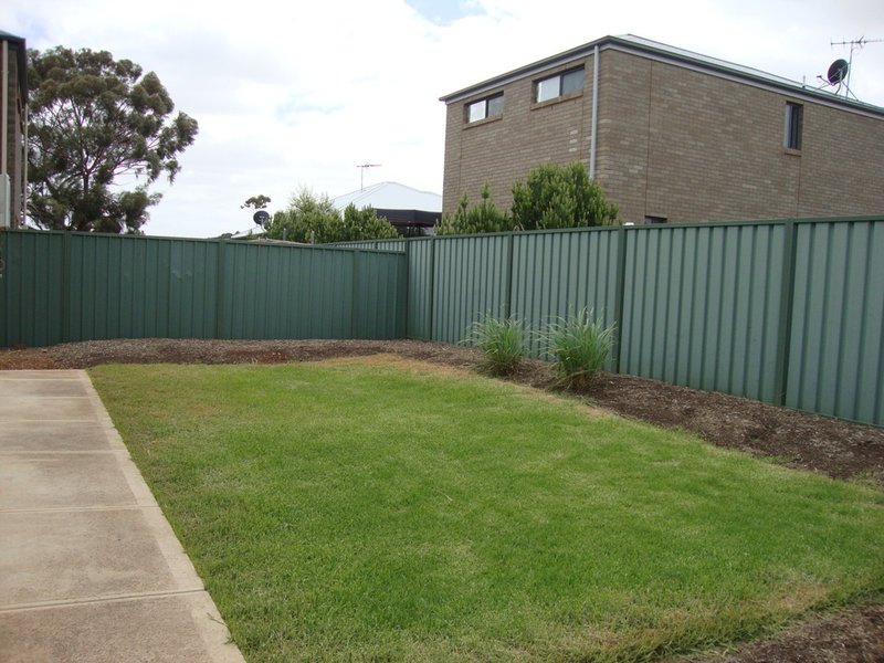 Photo - 18 Patterson Road, Elizabeth Park SA 5113 - Image 5