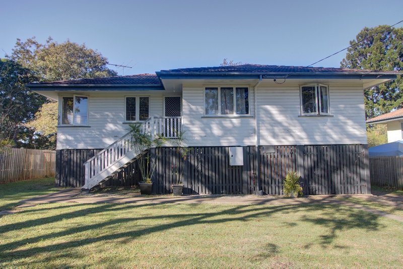 18 Peacock Street, One Mile QLD 4305