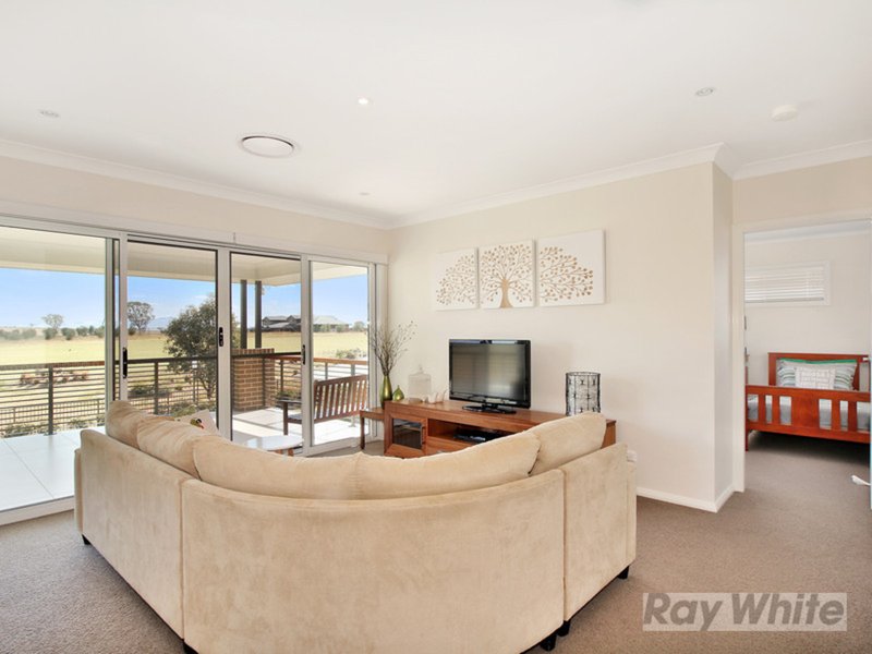 Photo - 18 Peak Drive, Tamworth NSW 2340 - Image 13