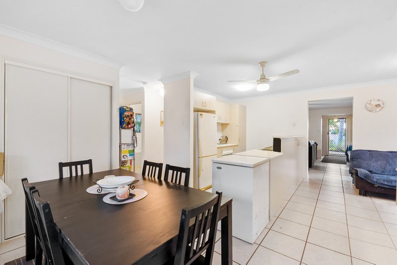 Photo - 18 Penelope Place, Deception Bay QLD 4508 - Image 3