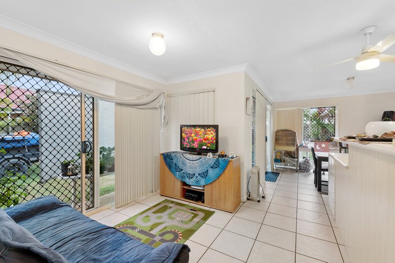 Photo - 18 Penelope Place, Deception Bay QLD 4508 - Image 4